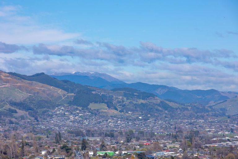 Photo of property in 16 Heemskerck Place, Britannia Heights, Nelson, 7010