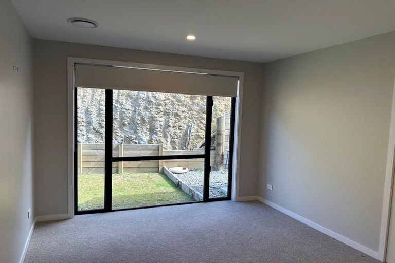 Photo of property in 75 Oak Road, Poraiti, Napier, 4112