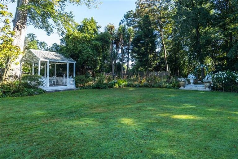 Photo of property in Ashfield House, 71 Cass Street, Temuka, 7920