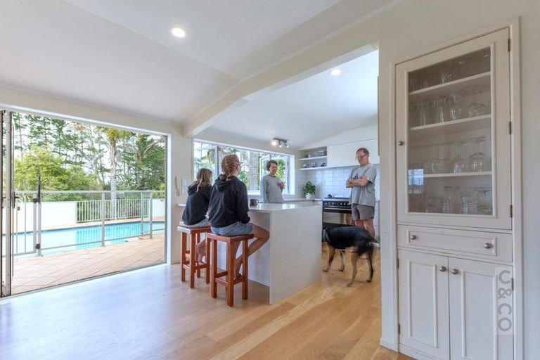 Photo of property in 30 Riverland Road, Kumeu, 0892