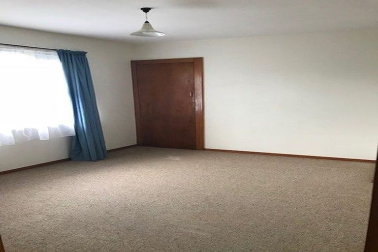 Photo of property in 12 Solway Avenue, Ilam, Christchurch, 8041