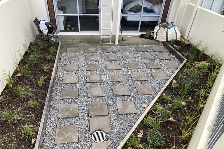 Photo of property in 5e/71 Spencer Road, Oteha, Auckland, 0632