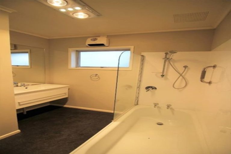 Photo of property in 1/11 Troon Place, Papatoetoe, Auckland, 2025