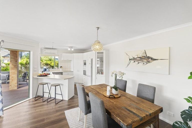 Photo of property in 23 Dan Tori Place, Orewa, 0931