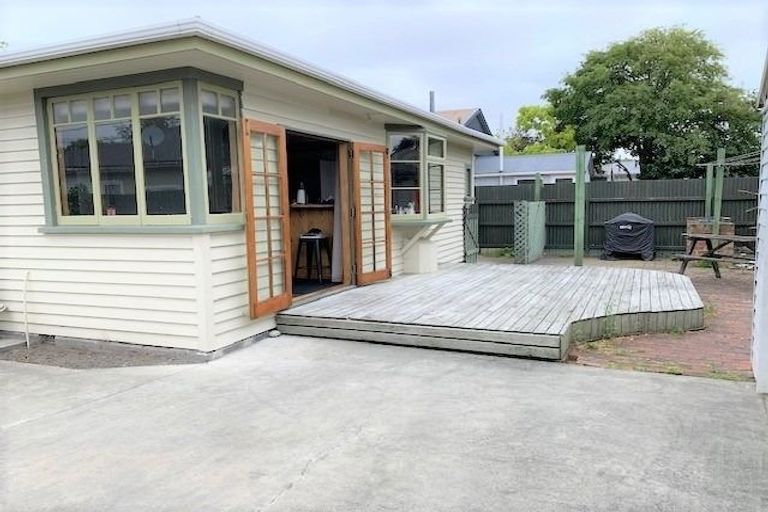 Photo of property in 33 Buccleugh Street, Phillipstown, Christchurch, 8011