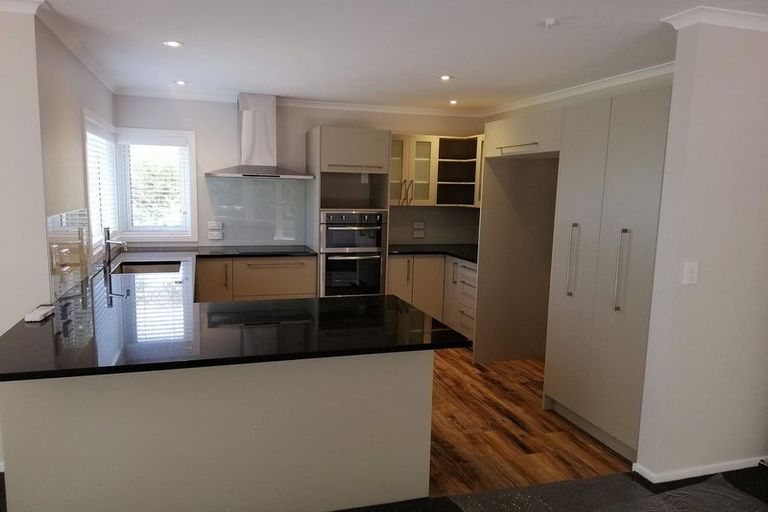 Photo of property in 375 Main Road, Tawa, Wellington, 5028