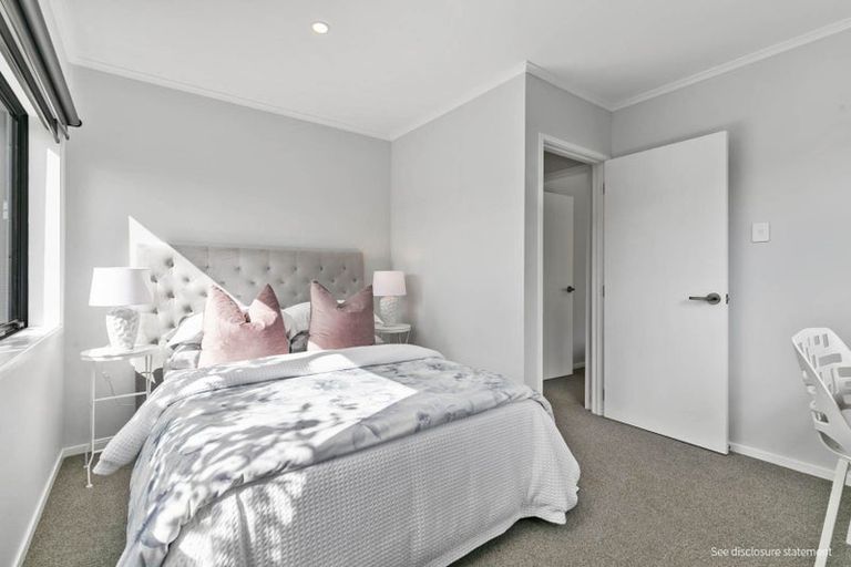 Photo of property in 2a Redwood Drive, Massey, Auckland, 0614