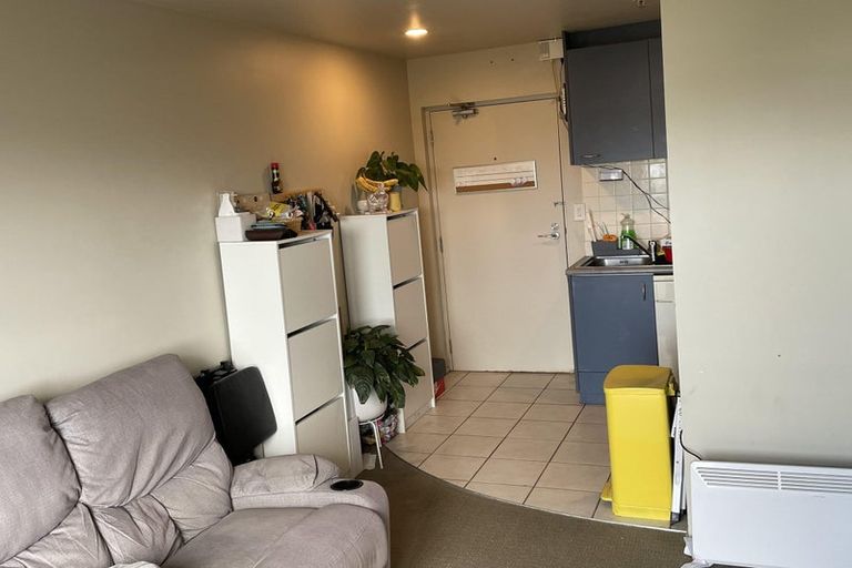 Photo of property in 2l/10 Crown Lynn Place, New Lynn, Auckland, 0600