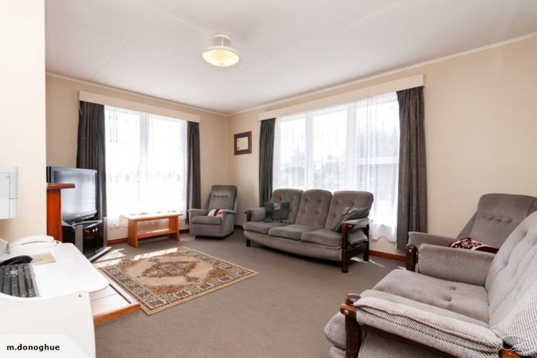 Photo of property in 2a Montrose Place, Takaro, Palmerston North, 4412