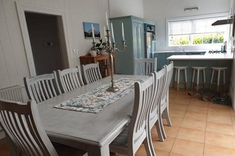 Photo of property in 84 Victoria Road, Devonport, Auckland, 0624