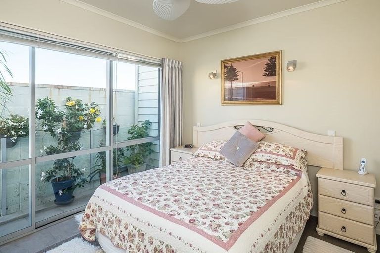 Photo of property in 10/4u Seaview Road, Paraparaumu Beach, Paraparaumu, 5032