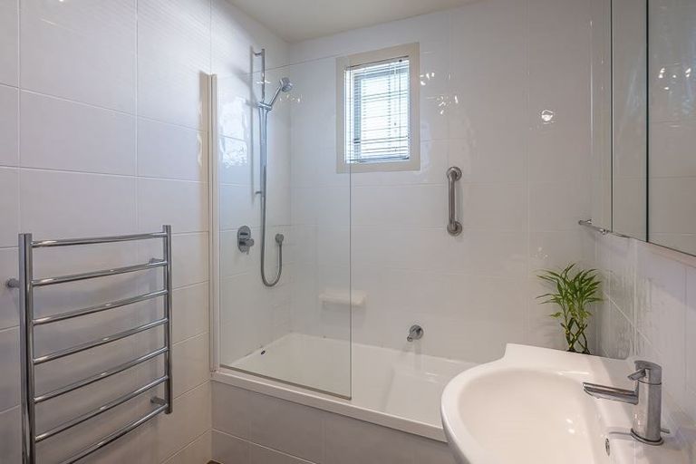 Photo of property in 10/4u Seaview Road, Paraparaumu Beach, Paraparaumu, 5032