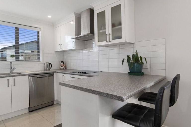 Photo of property in Waterview Estate, 86/4 Greystone Place, Omokoroa, 3114