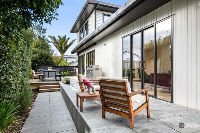 Photo of property in 28 Orr Crescent, Hutt Central, Lower Hutt, 5011