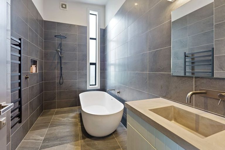 Photo of property in 7 Tutere Street, Waikanae Beach, Waikanae, 5036