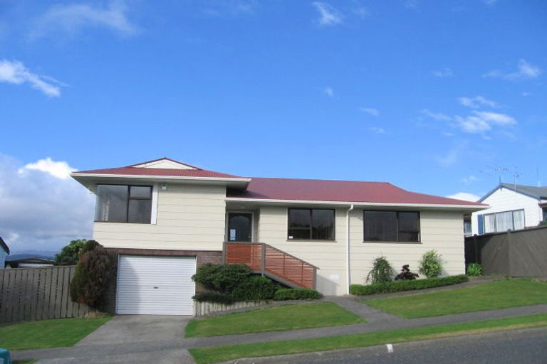 Photo of property in 9 Drummond Crescent, Kelson, Lower Hutt, 5010