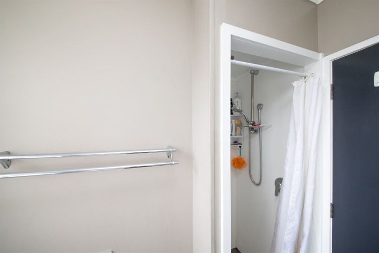 Photo of property in 27 Dewe Avenue, Feilding, 4702