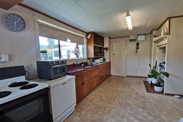 Photo of property in 47 Aylmer Street, Ross, 7812