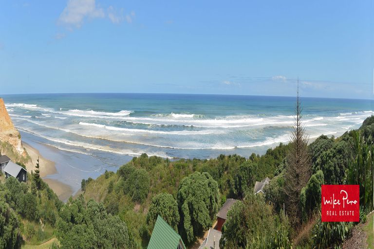 Photo of property in 20 Coates Avenue, Baylys Beach, Dargaville, 0377