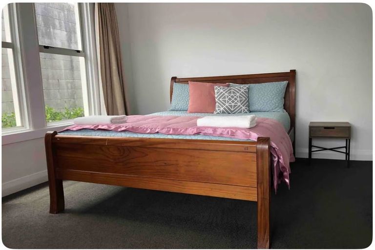 Photo of property in 210 Courtenay Street, New Plymouth, 4312