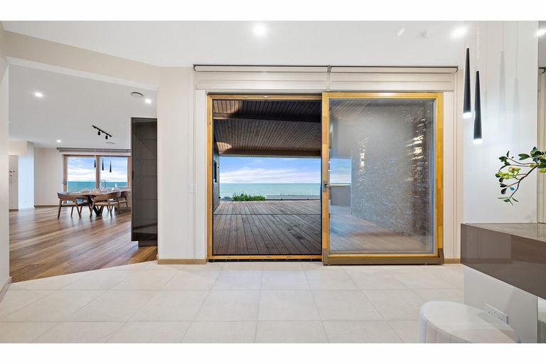 Photo of property in 6 Sowerby Place, Richmond Hill, Christchurch, 8081