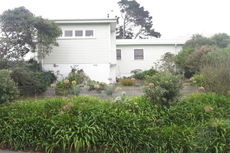 Photo of property in 6 Newry Road, Raumati Beach, Paraparaumu, 5032