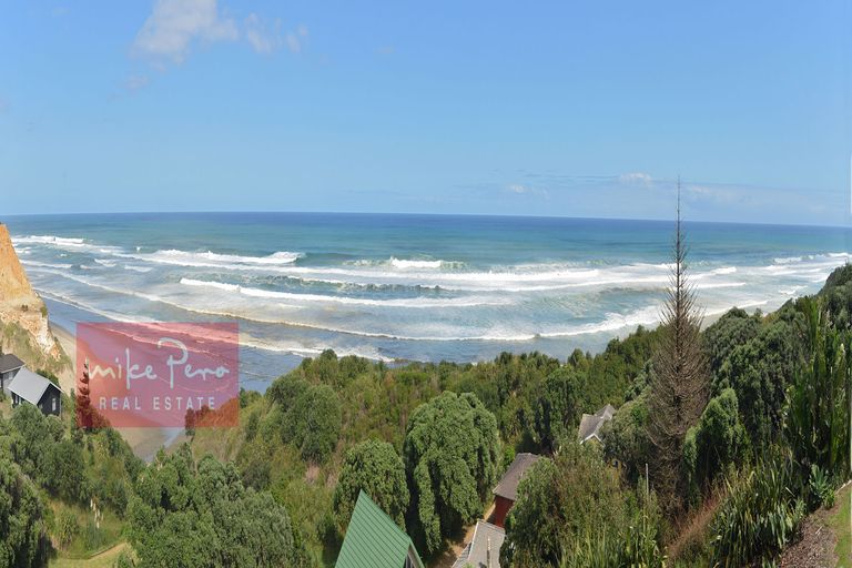 Photo of property in 20 Coates Avenue, Baylys Beach, Dargaville, 0377