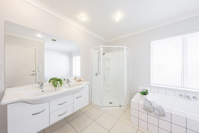 Photo of property in 57 Westpark Drive, Burnside, Christchurch, 8053