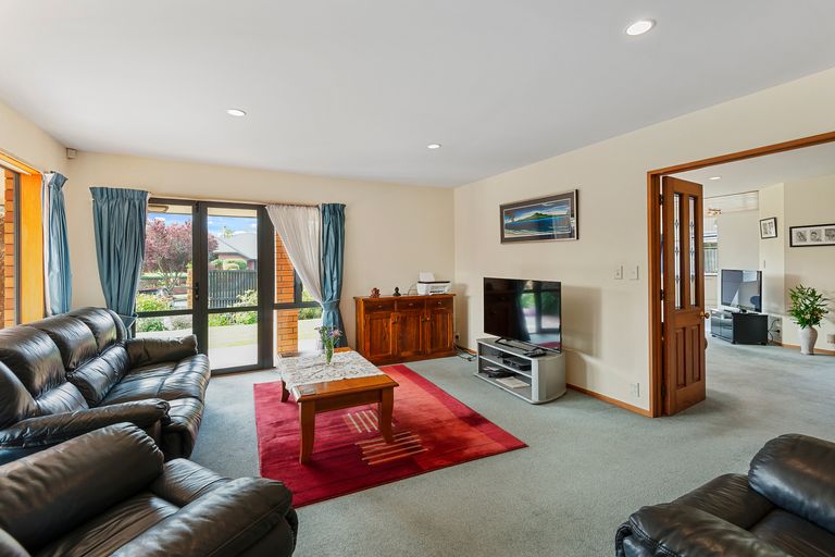 Photo of property in 7 Fuchsia Place, Halswell, Christchurch, 8025