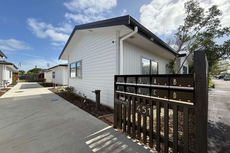 Photo of property in 451 Featherston Street, Palmerston North, 4414