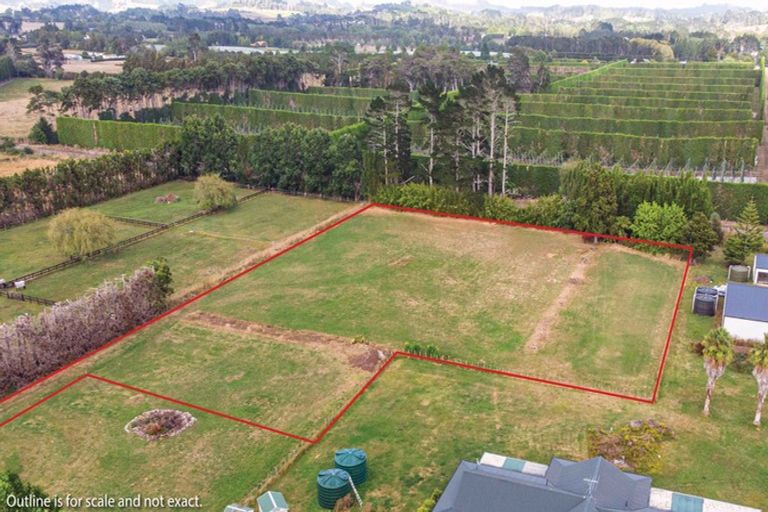 Photo of property in 88a Boord Crescent, Kumeu, 0891