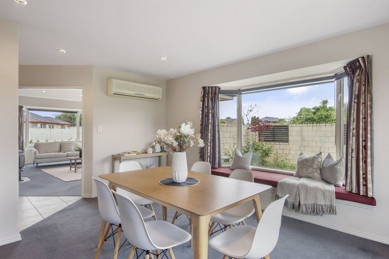 Photo of property in 5 Harrys Way, Redwood, Christchurch, 8051