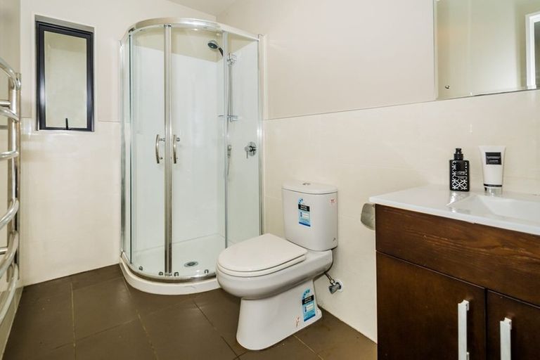 Photo of property in 42 Bur Oak Terrace, Schnapper Rock, Auckland, 0632