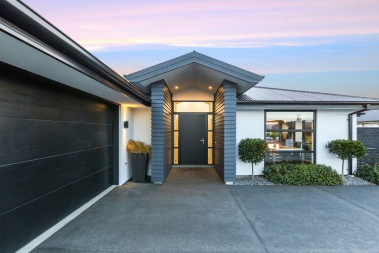 Photo of property in 41 Te Whenu Crescent, Marshland, Christchurch, 8083