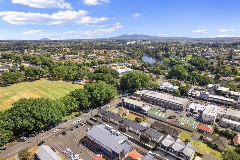 Photo of property in 2/15 Cook Street, Hamilton East, Hamilton, 3216