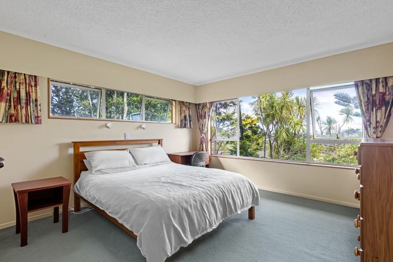 Photo of property in 23 Coromandel Crescent, Mairangi Bay, Auckland, 0630
