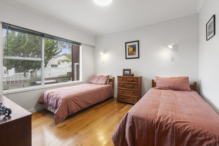 Photo of property in 61 Taylor Road, Mangere Bridge, Auckland, 2022