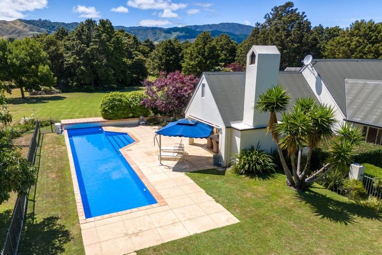 Photo of property in 329 Otaki Gorge Road, Hautere, Otaki, 5582