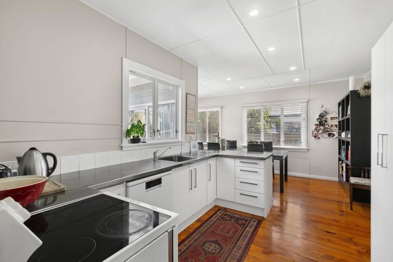 Photo of property in 22 Richmond Street, Fitzroy, New Plymouth, 4312