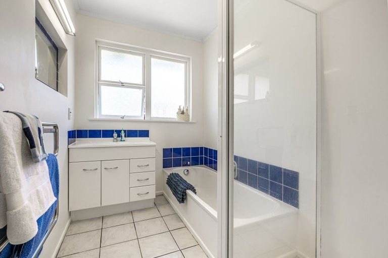 Photo of property in 279 Glengarry Road, Glen Eden, Auckland, 0602