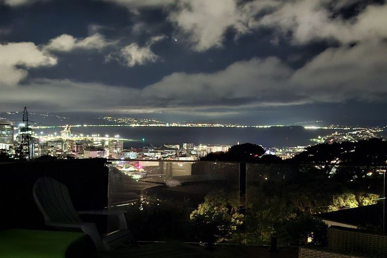 Photo of property in 13 Tanera Crescent, Brooklyn, Wellington, 6021