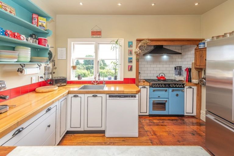 Photo of property in 15 Tawa Street, Gonville, Whanganui, 4501