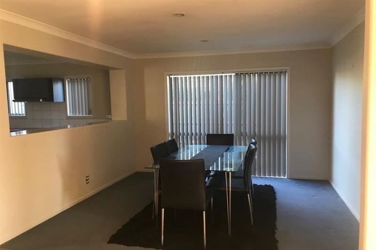 Photo of property in 20 Riverwood Boulevard, Redwood, Christchurch, 8051