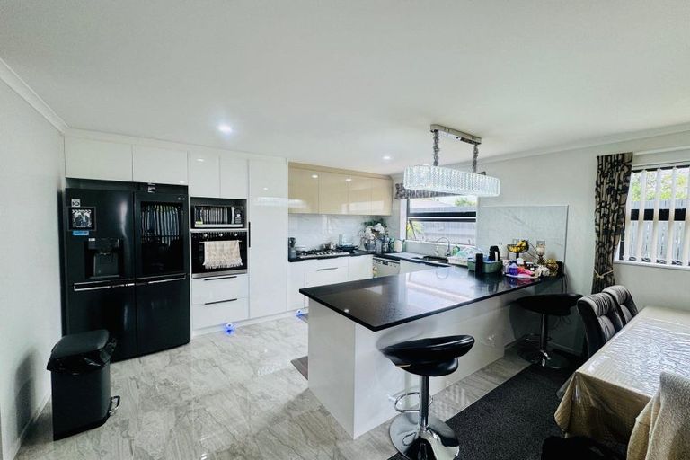 Photo of property in 52c Kimpton Road, Papatoetoe, Auckland, 2025