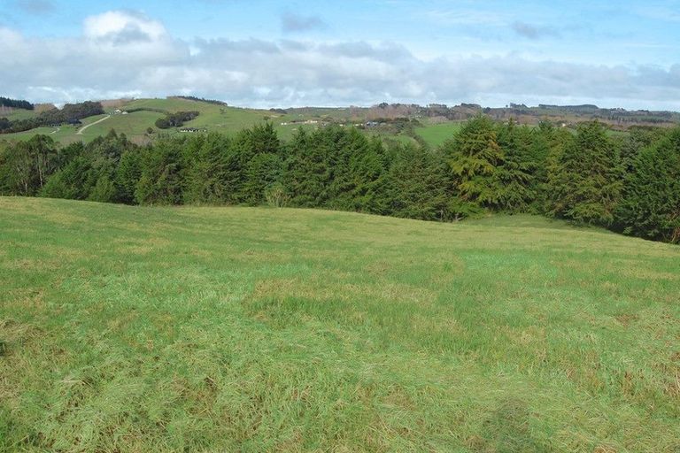 Photo of property in 144 Takahoa Drive, Kaiwaka, 0573