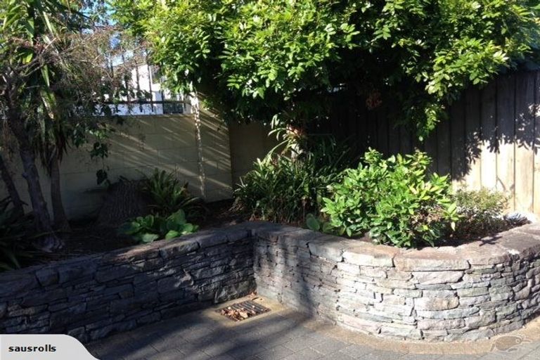 Photo of property in 2/197 Royal Road, Massey, Auckland, 0614