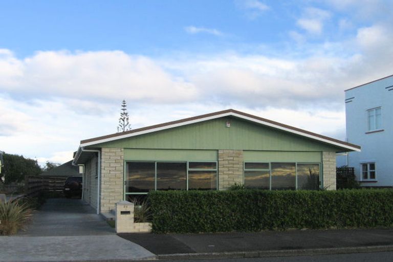 Photo of property in 32 The Esplanade, Westshore, Napier, 4110