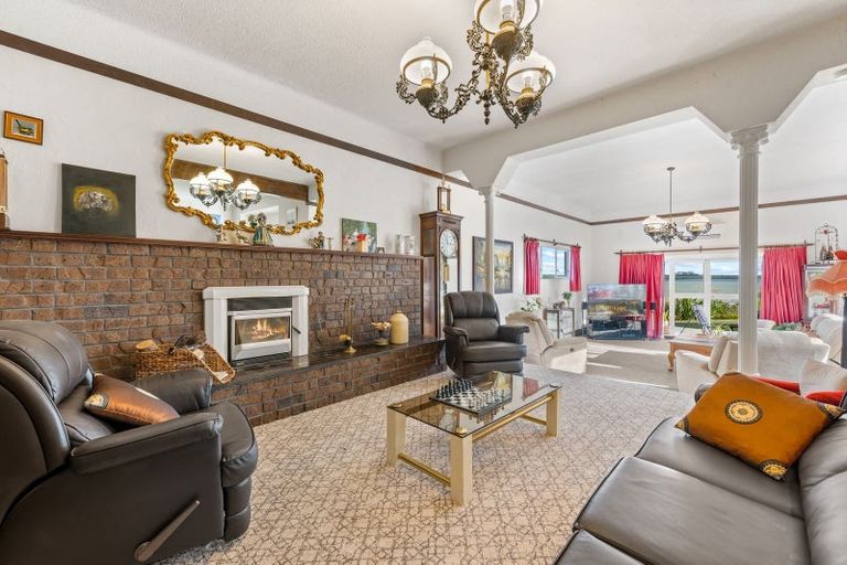 Photo of property in 43 St Annes Crescent, Wattle Downs, Auckland, 2103