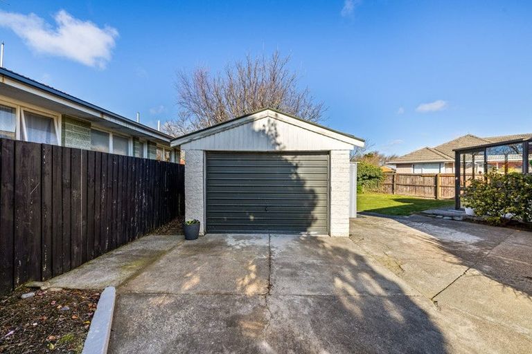 Photo of property in 38 Radbrook Street, Avonhead, Christchurch, 8042