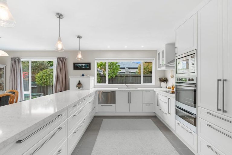 Photo of property in 12 Chesterfield Mews, Russley, Christchurch, 8042